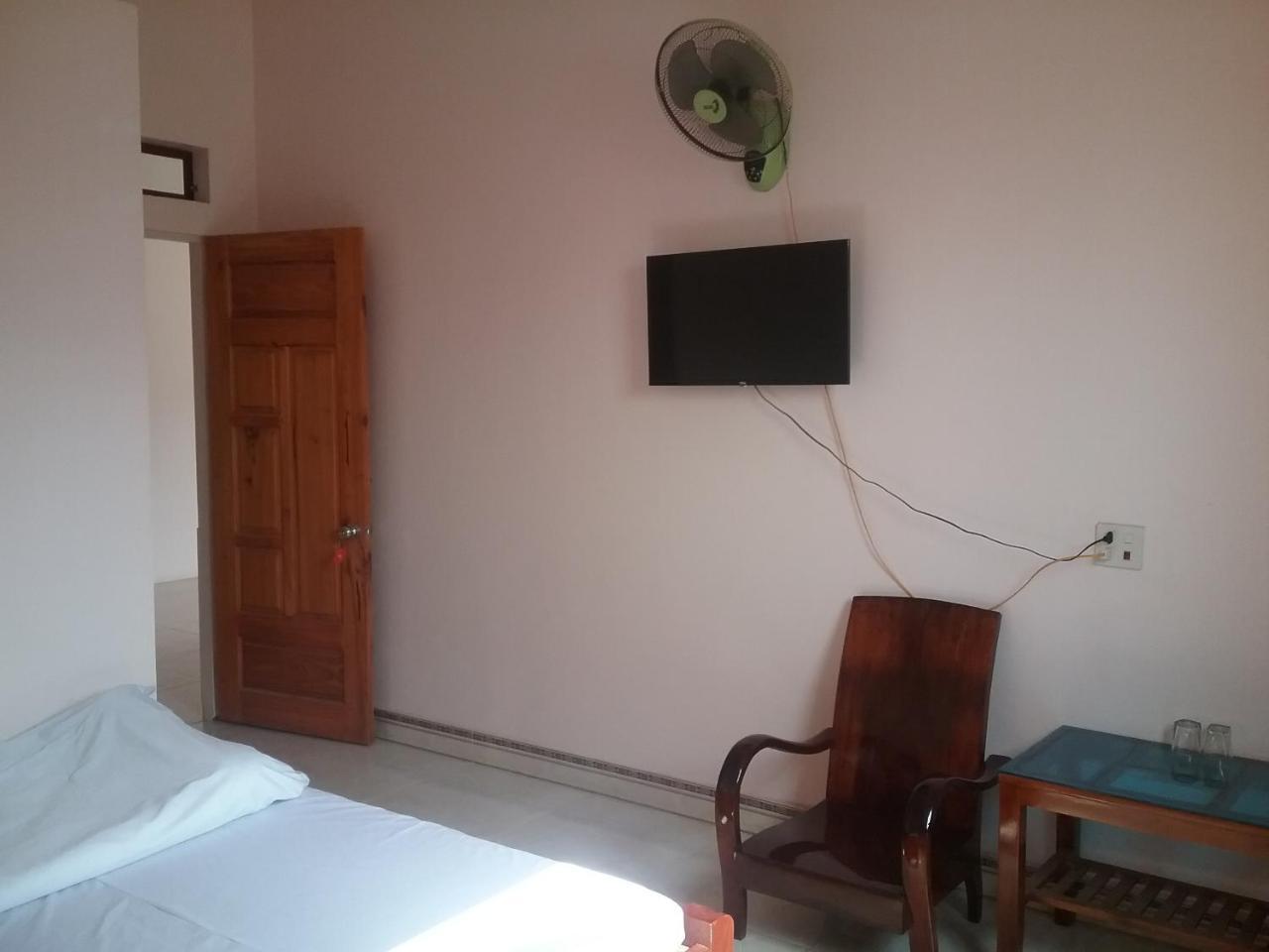 Thac Ba Family Homestay Ho To Ngoại thất bức ảnh